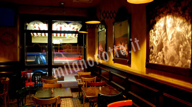 Birreria pub woodstock Milano